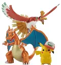 Poke_Pla_-_Ho-Oh_Charizard_Pikachu_3_516x550.webp