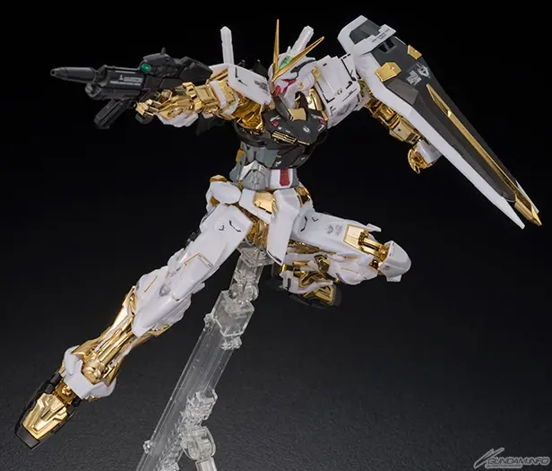 MG-Gundam-Astray-Gold-Frame-2.webp